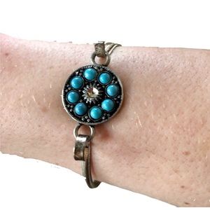 Dainty Silver Bracelet with Turquoise Stones